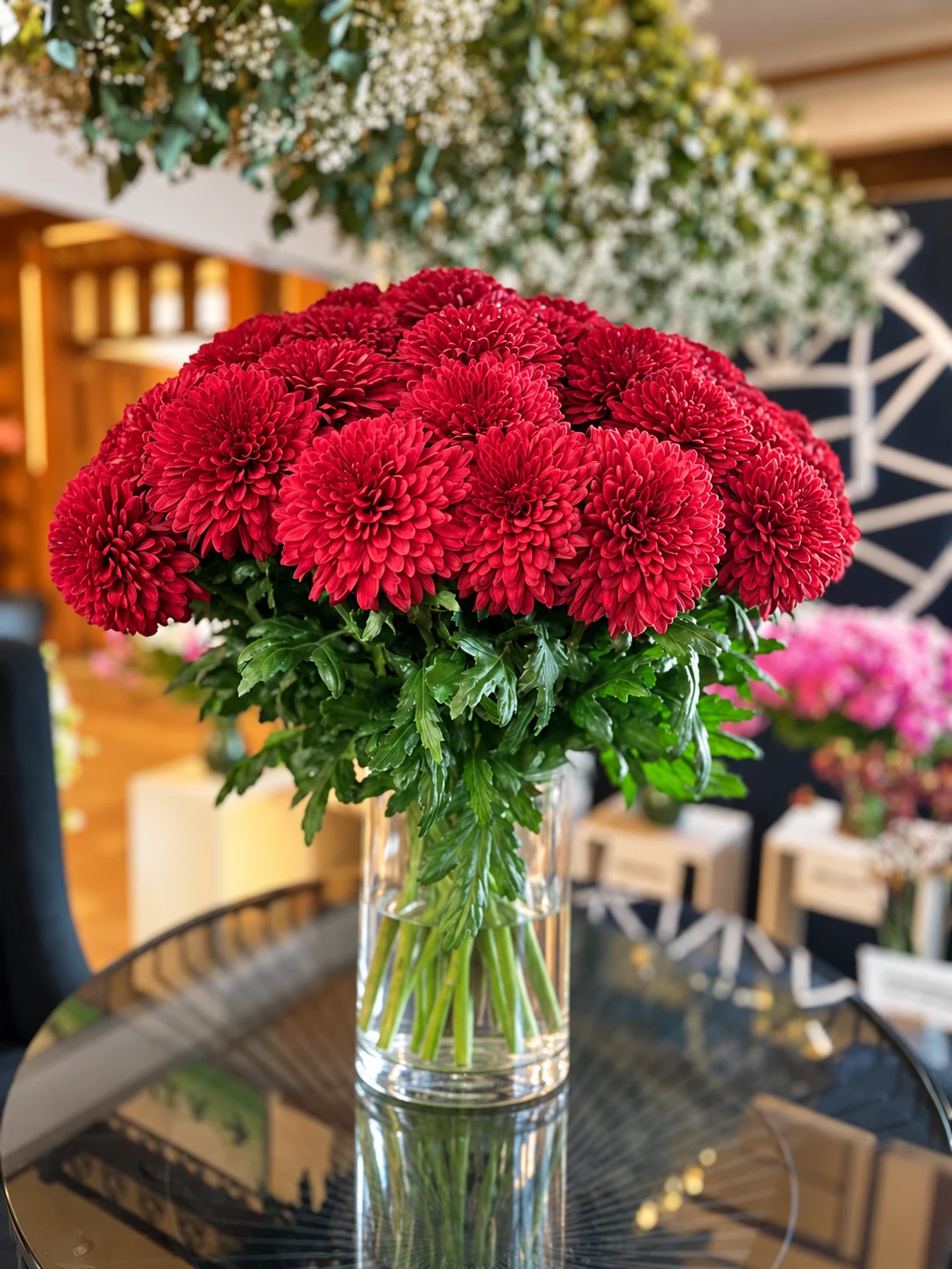 Red chrysanthemum bouquet
